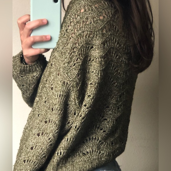 Urban outfitters pullover sweater - Picture 2 of 3